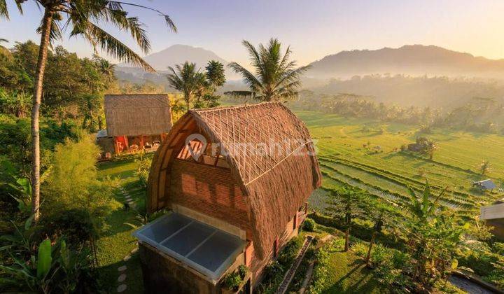 Natural Villa View Sawah ,Gunung dan Sungai di Sidemen ,Karangasem..villa dengan suasana Natural dipadukan dengan kontruksi yang detail dan Germany standard..3 menit ke Sidemen Rice Terrace dan 45 menit ke Candidasa serta 50 menit ke Bukit Asah 1