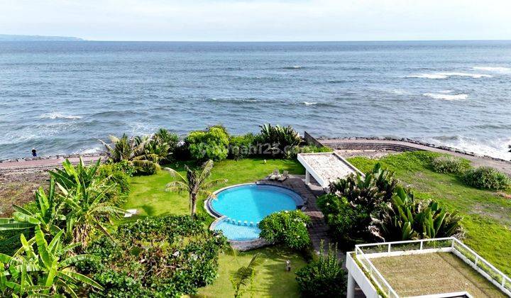 Beach Front Villa at Ketewel , Gianyar ...Just 15 minutes to Sanur Habour  ( pelabuhan penyeberangan Sanur - Nusa Penida) 1