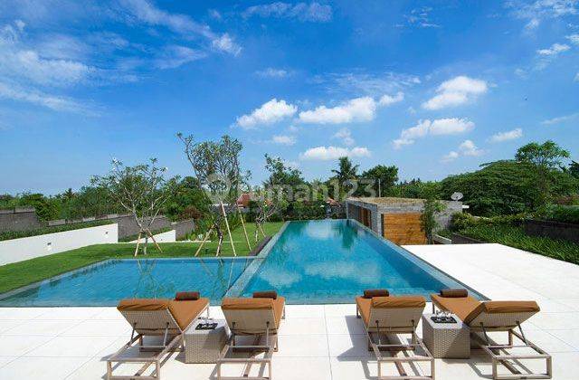 Beautiful moder style villa at Tiying Tutul, Pererenan Canggu...10 minutes to Pererenan Beach and 10 minutes to La brisa beach Club and The Lawn beach Club  1