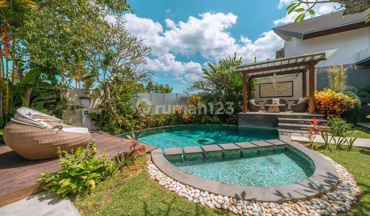 Stunning Luxury villa at Berawa canggu...5 minutes to Berawa beach, Atlas Beach Fest dan Finns Beach Club...amazing location is super quiet yet super central of berawa 2