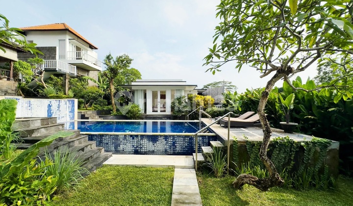 Modern Beautiful Villa with Traditional Mix Style in North Kayu Tulang, Canggu. 2 Minutes to Parklife Playground and Park School, 10 Minutes to Batu Bolong Beach, and 15 Minutes to Atlas Beach Club. 2
