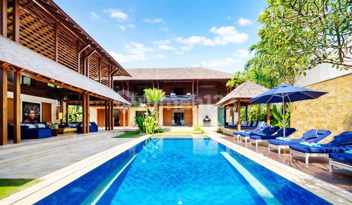 Luxury Modern Tropical Style Villa At Central Petitenget Seminyak ...300 Meter To Kajin Japanese Restaurant , 500 Meter To 32Do Bali And 650 Meter To Shishi Night Club 2