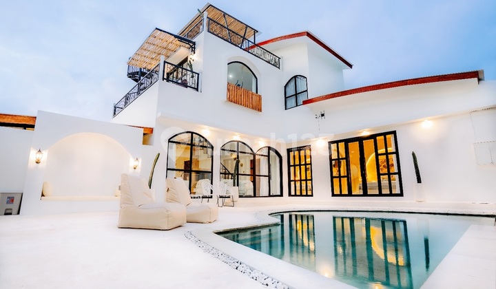 Villa Baru Modern Minimalist Style dengan Rooftop Ocean View di Ungasan , Jimbaran ...6 Menit ke Palmilla Beach Club , 10 Menit ke Savaya Beach Club dan 17 Menit ke Pantai Pandawa