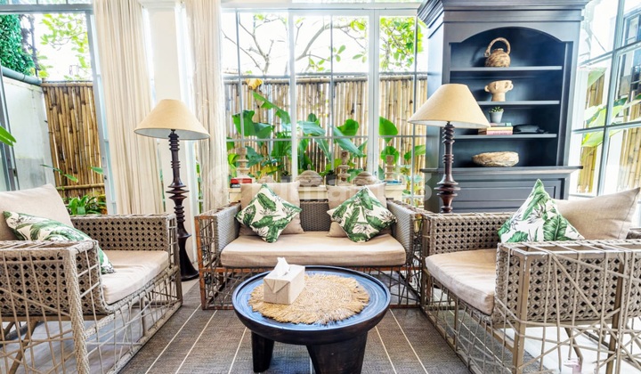 Villa Cantik Modern American Classic Style di Berawa Canggu ..2 Menit ke Sekolah Internasional Montessori School dan 4 Menit ke Milk And Madu 2