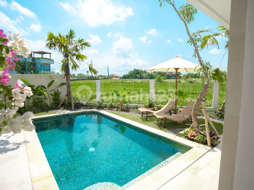 Villa Minimalis Style dengan View Sawah dan View Laut di Cemagi Dekat Canggu...100 Meter ke Pantai Cemagi dan 15 Menit ke Luna Beach Club