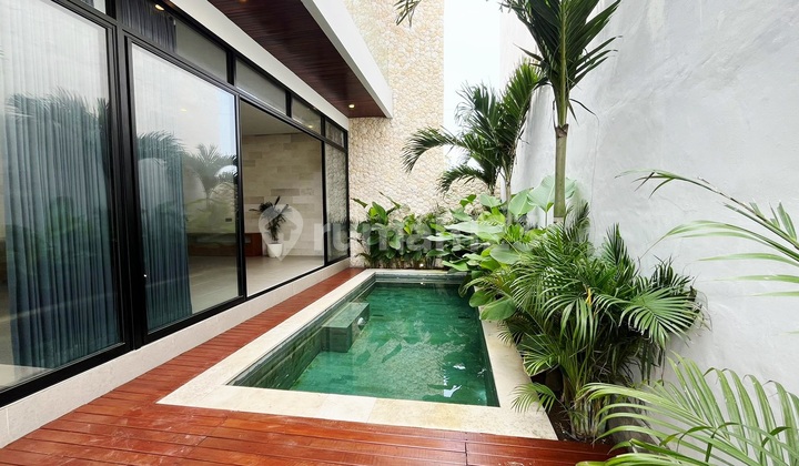 Beautiful Villa in Munggu Pemaron Residence Near Canggu...10 Minutes to Munggu Beach, 15 Minutes to Pererenan, and 17 Minutes to Nuanu. 2