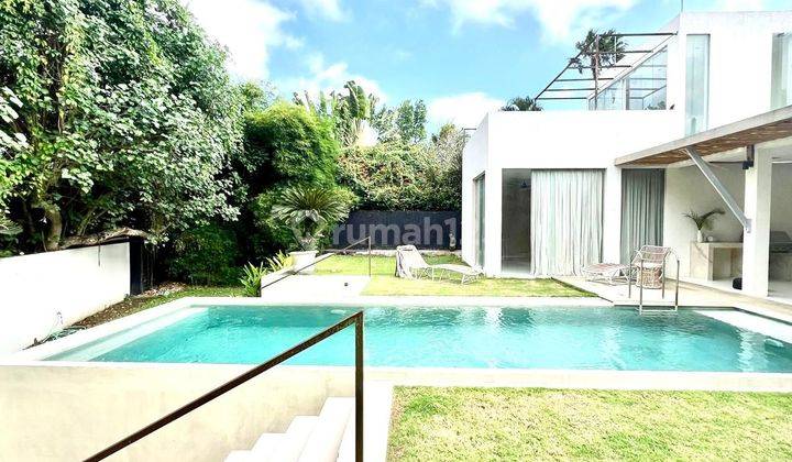 Luxury Freehold Villa with Big Garden and Jungle view , only 1km to Pererenan beach and 5 minutes to Echo Beach / Batu Bolong beach in Pererenan Canggu, North Kuta, Badung Bali 1