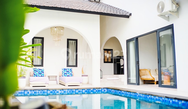 Villa Cantik Di Sekitar Area Jalan Gunung Salak , Kerobokan Dekat Seminyak..15 Menit Ke Central Seminyak Dan Ke Pantai Batubelig
