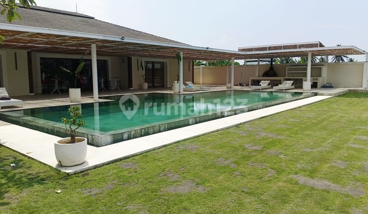 Modern Minimalis Style Villa di Nyanyi Area Dekat Canggu..10 Menit ke Pantai Nyanyi dan Nuanu City Modern Minimalis Style Villa di Nyanyi Area Dekat Canggu..10 Menit ke Pantai Nyanyi dan Nuanu City