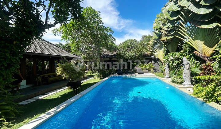 Tropical Balinese Style Villa di Umalas Klecung .. 5 Menit ke Nook Umalas dan 7 Menit ke Sekolah Internasional Proeducation Umalas dan Lycèè Francais De Bali Internasional School Tropical Balinese Style Villa di Umalas Klecung .. 5 Menit ke Nook Umalas dan 7 Menit ke Sekolah Internasional Proeducation Umalas dan Lycèè Francais De Bali Internasional School