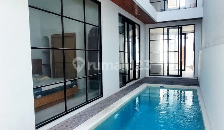 Turun Harga ...Villa Minimalist Modern Style di Balangan Dekat Ungasan Jimbaran ...Berada Dalam Komplek Onegate System serta Hanya 5 Menit ke Supermaket Nirmala dan Pepito