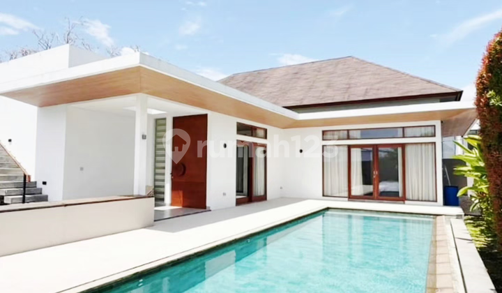 Turun Harga ...Beautiful Villa At Central Berawa , Canggu...Surrounding By Commercial Villa At Quite Yet Walking Distance To Many Shop, Restaurant,Supermaket Dll..Near To Berawa Beach , Atlas Beach Fest And Finns Beach Club