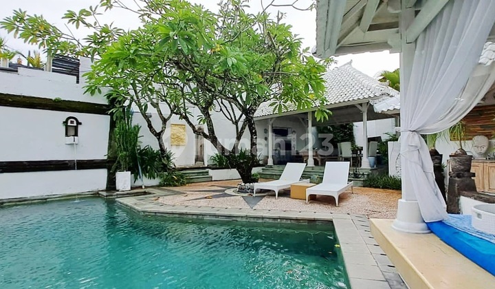Turun Harga ...villa Cantik Di Kerobokan Dekat Seminyak Dan Dekat Umalas...5 Menit Ke Pison Seminyak 2