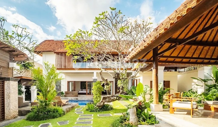Villa Cantik Minimalis Tropical Style di Bumbak,Umalas ..150 Meter ke Proeducation Internasional School, 700 Meter ke Liga Tennis dan 8 Menit ke Nook Umalas Villa Cantik Minimalis Tropical Style di Bumbak,Umalas ..150 Meter ke Proeducation Internasional School, 700 Meter ke Liga Tennis dan 8 Menit ke Nook Umalas