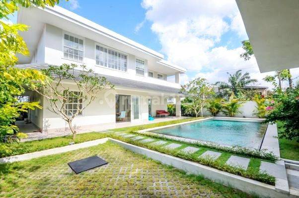 Luxury Villa With Large Garden At Umalas...5 Minutes To Seminyak Area And Canggu Area  1