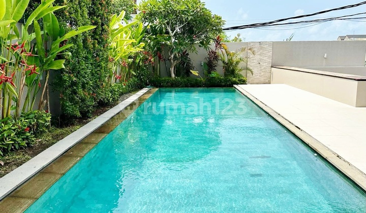 Turun Harga ...Beautiful Villa At Central Berawa , Canggu...Surrounding By Commercial Villa At Quite Yet Walking Distance To Many Shop, Restaurant,Supermaket Dll..Near To Berawa Beach , Atlas Beach Fest And Finns Beach Club 2