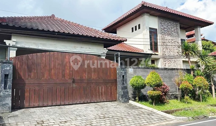 House with Swimming Pool in the Elite Cluster Area of Taman Mumbul in Nusa Dua ... Close to Toll Gate Access, Beaches, and Star-Rated Hotels 2