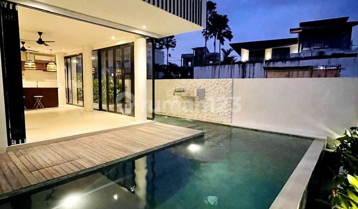 Beautiful Villa Only 600 Meters From Rice Fields With Beach View in Cemagi, Canggu.