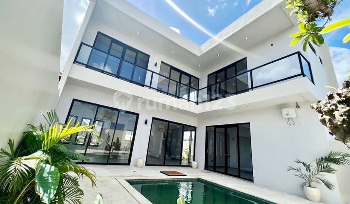 Minimalist Style Villa with Rice Field View at Pantai Lyma, Pererenan Canggu... 7 Minutes to the Beach 2