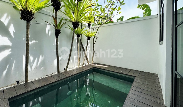 Villa Cantik Dalam Lingkungan Cluster Onegate System di Dekst Area Jalan Mertanadi , Seminyak ..Dekat ke Naughty Nuris dan Gusto Gelato serta 10 Menit ke Pison Petitenget Seminyak 2