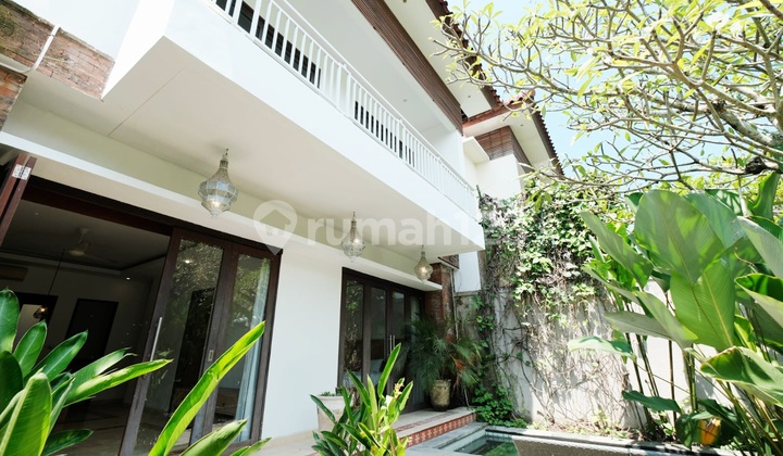 Villa Cantik Dalam Lingkungan Cluster Onegate System Di Tiying Tutul , Pererenan Canggu ...2 Menit Ke Jungle Padel Pererenan Dan 10 Menit Ke Pantai Pererenan Villa Cantik Dalam Lingkungan Cluster Onegate System Di Tiying Tutul , Pererenan Canggu ...2 Menit Ke Jungle Padel Pererenan Dan 10 Menit Ke Pantai Pererenan