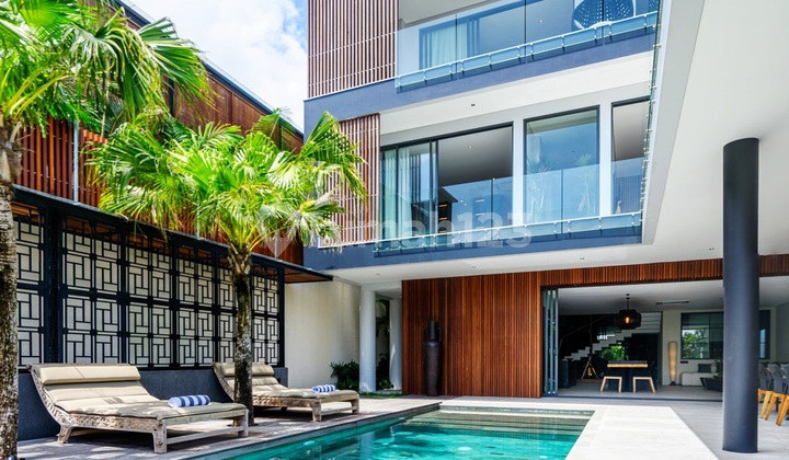 New Modern Style Villa With High-Quality Building And Finishing, Featuring Sea View And GWK In Ungasan Jimbaran..Very Close To GWK And Near Jimbaran Beach. 2