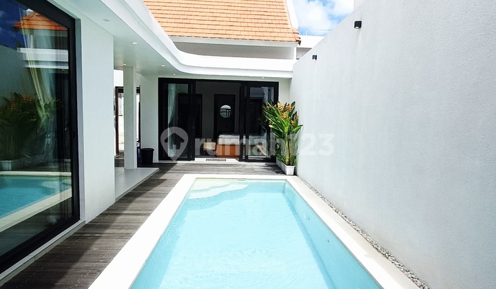 Villa Leasehold 30 Tahun Modern Minimalis Style di Area Jalan Sedap Malam , Sanur ..5 Menit ke Pantai Sanur , 7 Menit ke Bali Island School , 10 Menit ke Bali Internasional Hospital dan 15 Menit ke Dyatmika School 2