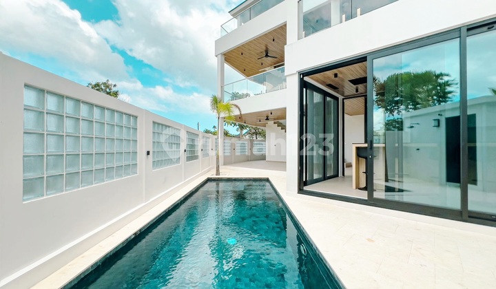 Turun Harga ..Villa Baru Modern Style dan Juga di Lengkapi Peralatan Smart Home Serba Otomatis di Tumbak Bayuh , Pererenan ...