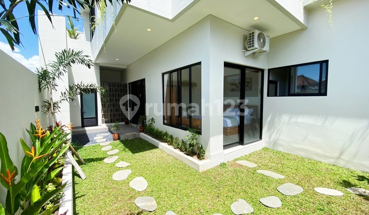 Villa Baru Modern Santorini Style dengan View Patung Gwk di Goa Gong Atas Dekat Kampial Jimbaran Nusa Dua...15 Menit ke Hotel Apurva Kempinsky 2