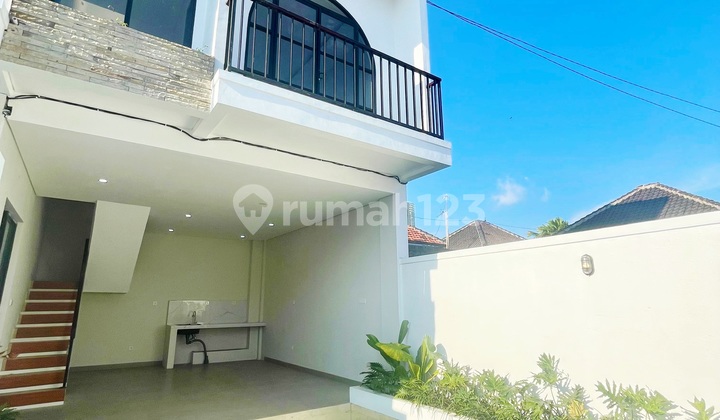 Villa Baru Mediteranean Style 3 Lantai Di Ungasan Jimbaran .. 10 Menit Ke Pantai Melasti