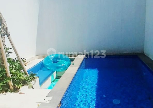 Rumah Style Villa Dalam Lingkungan Cluster Onegate System serta Security 24Jam di Area Jalan Tangkuban Perahu, Kerobokan Dekat Seminyak..10 Menit ke Starbuck Reserve Dewata dan 15 Menit ke Naughty Nuris Rumah Style Villa Dalam Lingkungan Cluster Onegate System serta Security 24Jam di Area Jalan Tangkuban Perahu, Kerobokan Dekat Seminyak..10 Menit ke Starbuck Reserve Dewata dan 15 Menit ke Naughty Nuris