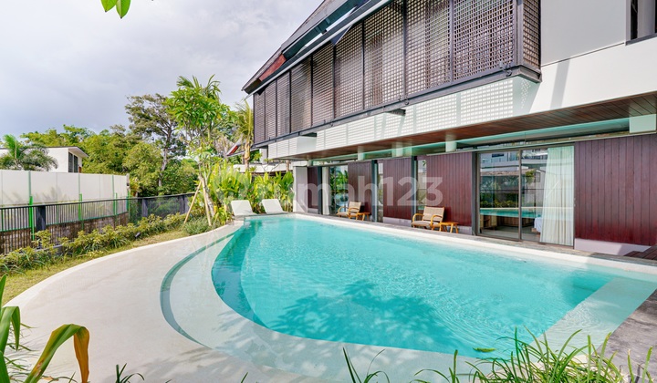 Villa Modern Minimalis Style Dalam Lingkungan Cluster Onegate System di Padang Linjong,Echobeach Canggu ...4 Menit ke Penny Lane dan Desa Kitsune , 5 Menit ke Gigi Susu dan 6 Menit ke La Brisa Beach Club