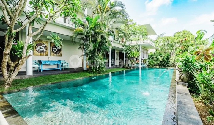 Villa Cantik Modern Style Di Tumbak Bayuh , Pererenan Canggu ..950 Meters Ke Torst Cofee , 8 Menit Ke Woods Dan St Ali ..10 Menit Ke Pantai Pererenan