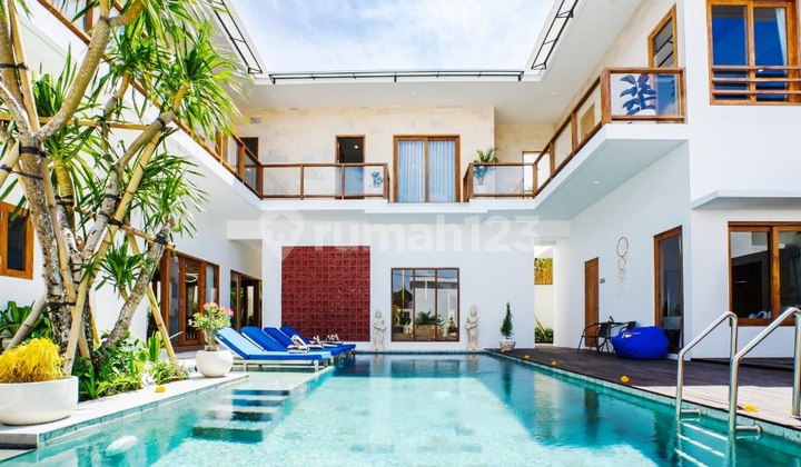 Luxury Villa Modern Minimalis Style di Area Jalan Batubelig , Seminyak ...1 Menit ke Bali Bozy Bar , 800 Meter ke Mari Beach Club dan Pantai Batu Belig 2