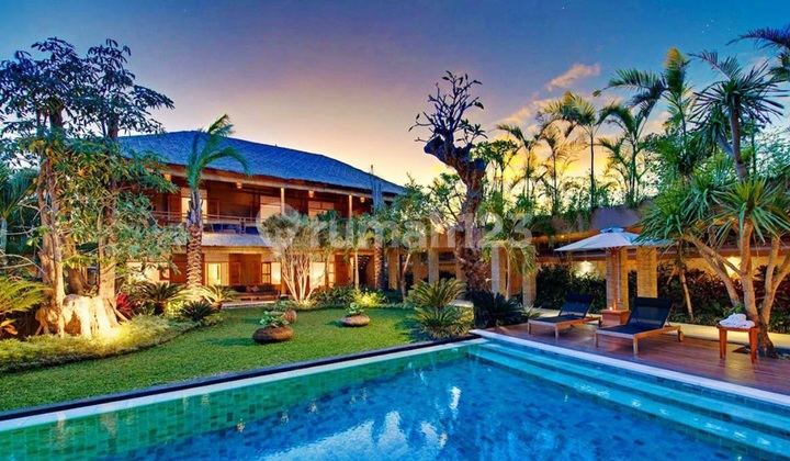 Luxury Villa Tropical Minimalis Style At Central Seminyak ...500 Meter ke Hotel Royal Beach Seminyak dan 600 Meter ke Seminyak Beach Luxury Villa Tropical Minimalis Style At Central Seminyak ...500 Meter ke Hotel Royal Beach Seminyak dan 600 Meter ke Seminyak Beach