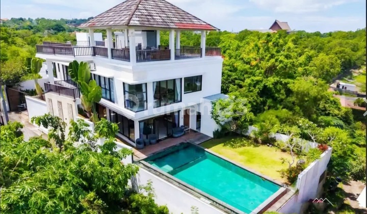 Villa 2 Lantai Plus Rooftop dengan View Laut di Tundun Penyu , Ungasan Jimbaran ..5 Menit ke Sekolah Internasional Taman Rama Jimbaran