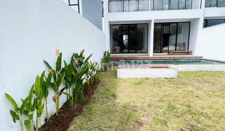 Villa Style House Located Within a Onegate System Cluster Environment on Jalan Dharmawangsa, Kampial Nusadua ...12 Minutes to Hotel Apurva Kempinski and 15 Minutes to Pandawa Beach 2