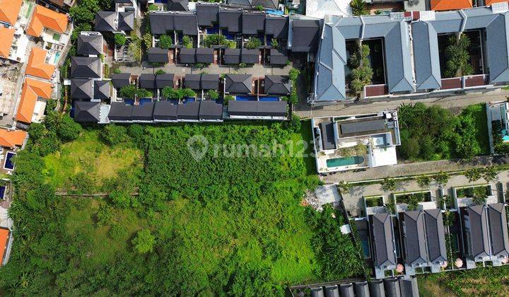 Tanah 12,06 Are (1.206 M2 ) Dengan Lingkungan Villa Di Kayu Tulang Selatan, Canggu...5 Menit Ke Pantai Batu Bolong Canggu 2