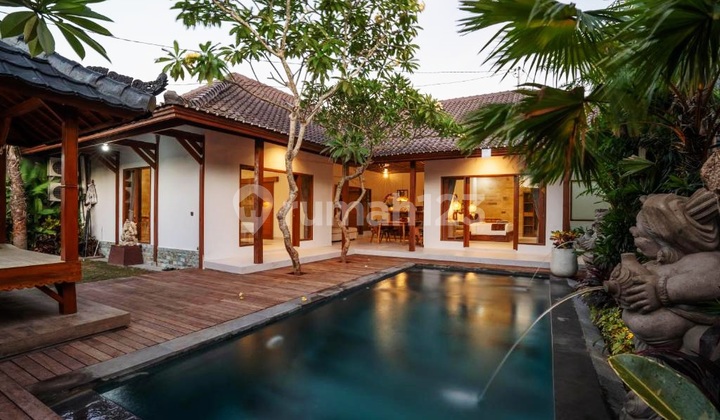 Turun Harga ...Modern Balinese Style Villa At Ungasan Jimbaran..Modern Concept With A Touch Balinese Design ..5 Minutes To Gwk Statue And Sidewalk Mall And 10 Minutes To Jimbaran Beach