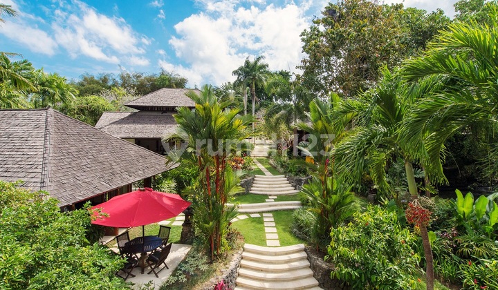 Magnificent Luxury Villa Estate With Tropical Balinese Resort Style Villa At Pererenan, Canggu...4 Minutes To St Ali Bali, 7 Minutes To Pererenan Beach And 8 Minutes To La Brisa Echo Beach