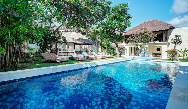 Luxurious Villa In The Heart Of Area Jalan Kayu Aya , Oberoi Seminyak ...400 Meter To Kim Soo , 550 Meter To La Luciola And Motel Mexicola And 4 Minutes To Potato Head Luxurious Villa In The Heart Of Area Jalan Kayu Aya , Oberoi Seminyak ...400 Meter To Kim Soo , 550 Meter To La Luciola And Motel Mexicola And 4 Minutes To Potato Head
