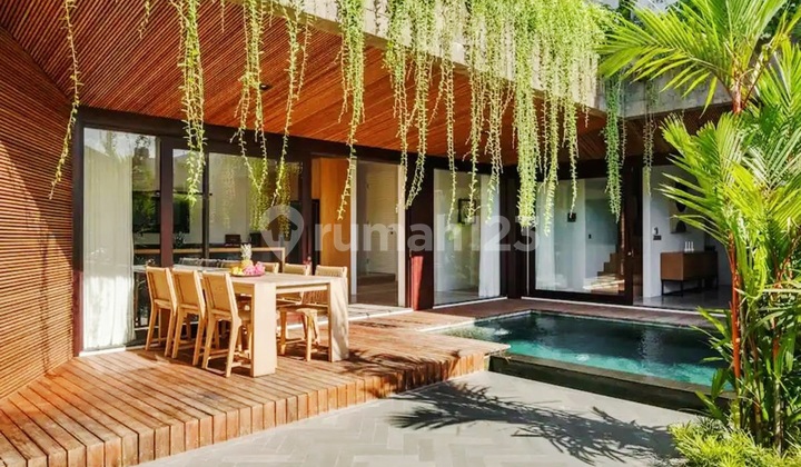 Villa Indah Bergaya Modern di Babakan Canggu ... Beberapa Menit ke Batu Bolong & Echo Beach. Ideal bagi yang Mencari Tempat Tinggal Mewah dan Peluang Bisnis di Pusat Canggu. 2