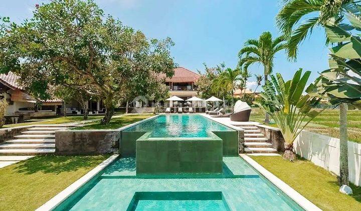 Beautiful Tropical Style Villa With Large Garden And With Rice Field View At Pererenan Canggu ... Less Than A Kilometer From The Beach...