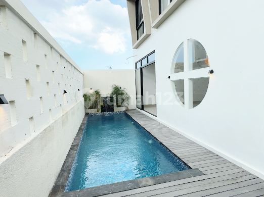 Scandinavian Modern Style Villa in Nyanyi Near Canggu... 8 Minutes to Nuanu City and Luna Beach Club