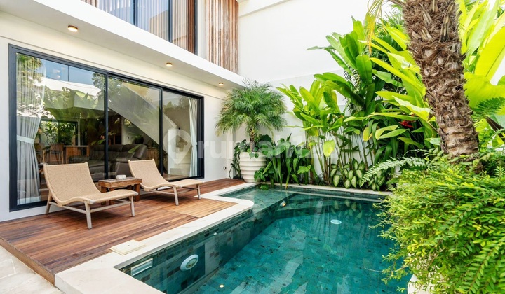New Modern Tropical Villa in Berawa Canggu... 3 Minutes to Atlas Beach Club and Berawa Beach 2