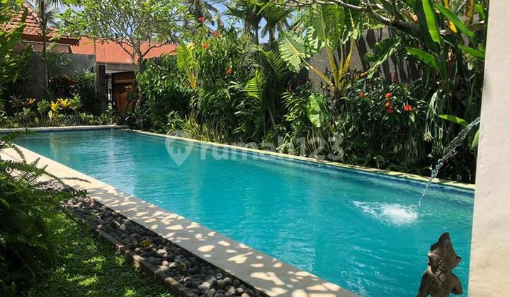 Villa Cantik Antik dan Classic Joglo Style di Lodtunduh Ubud...10 Menit ke Pison Ubud Villa Cantik Antik dan Classic Joglo Style di Lodtunduh Ubud...10 Menit ke Pison Ubud