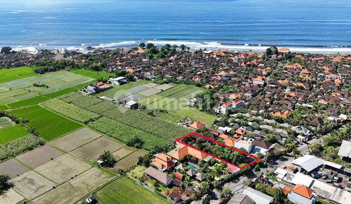 Turun Harga...tanah 1000m2 ( 10are) Bonus Bangunan Villa Mangkrak Di Area Jalan Gumicik , Ketewel...20 Menit Ke Pantai Sanur 1