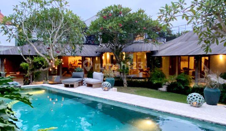 Beautiful Villa In The Heart of Echobeach, Canggu...5 Minutes To Echobeach , La Favela Beach Club , The Lawn   1