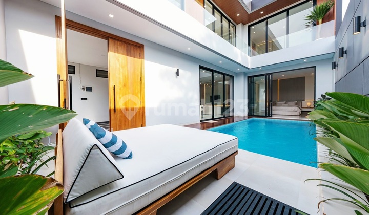 Brand New Luxury Modern Style Villa At Berawa , Canggu..7 Minutes To Berawa Beach , Atlas Beach Club And Finns Beach Club
