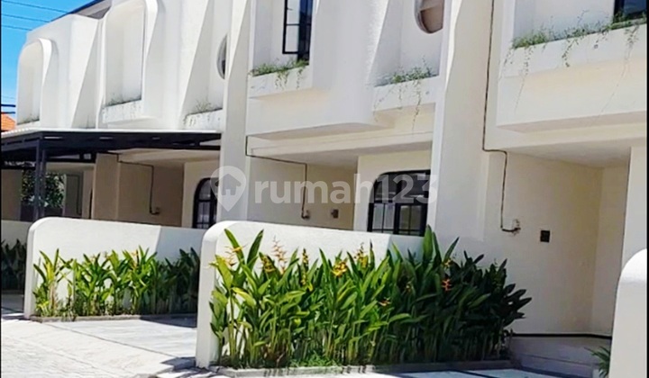 Rumah Dalam Lingkungan Cluster Onegate System di Area Jalan Sedap Malam , Sanur ...5 Menit ke Pantai Sanur dan 7 Menit ke Sekolah Internasional Bali Island
